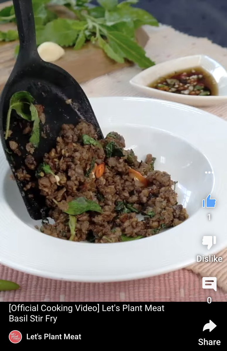 LetsPlantMeat's tweet photo. กะเพรา���นื้อทิพย์ ไม่ใช่ วัว ไก่ หรือหมู! ลองทำกะเพรา Let’s Plant Meat กันไหมจ๊ะ #ผัดกะเพราchallenge https://t.co/M8uxSvecyB