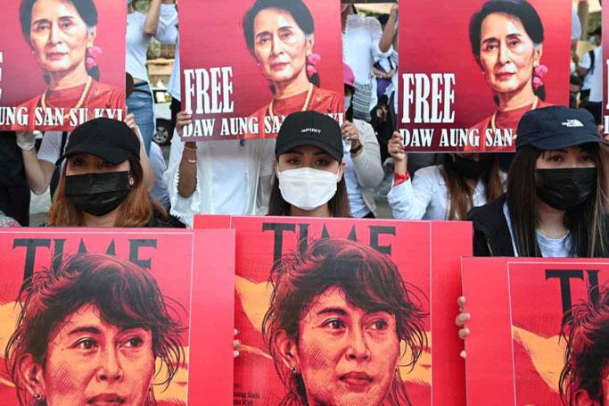 ဒေါ်အောင်ဆန်းစုကြည်အား မည်သည့်နေရာသို့ ရွှေ့ပြောင်းမှန်း မသိရ၍ လုံခြုံရေးအတွက် စိုးရိမ်ကြောင်း NUG ထုတ်ပြန်

Read more: mizzimaburmese.com/article/81222