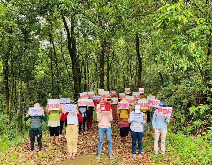 Youths in Mogok peacefully protested against the dictatorship and expressed support for the <a href="/NUGMyanmar/">National Unity Government Myanmar</a> and People Defence Force.
#LessTalkMoreActionsASEAN
#WhatsHappeningInMyanmar
#June5Coup