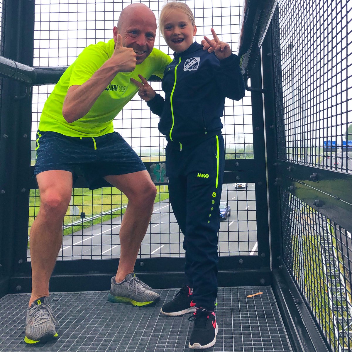 JaccoHeijblok's tweet photo. 8km gelopen samen met Zoë. Zij op d’r fiets, ik er puffend en kreunend achteraan. 🏃🏼‍♂️🙈 @Lopen_is_leuk samen met je kinderen! 

Blijf het elke keer weer geweldig vinden om met ze te kunnen bewegen. De beste @loopmaatjes die ik me maar kan wensen. ❤️

#Project2uur59 https://t.co/42qAd0VrkK