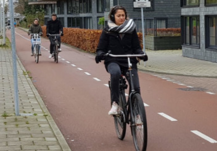 Cycling Professor 🚲 on Twitter: "Kan iemand verklaren waarom @FietsberaadNL sinds kort volle bak en consistent op het #BlamingTheVictim orgel gaat? Gewoon dit zeer matige onderzoek herhalen zonder in te