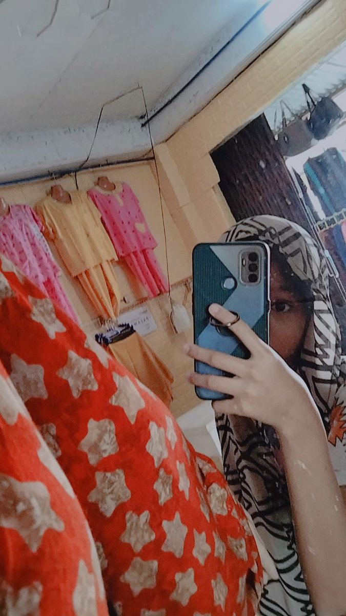 IamRahza's tweet photo. gloomy bloomy.♥️ https://t.co/4zCU6m6T6k