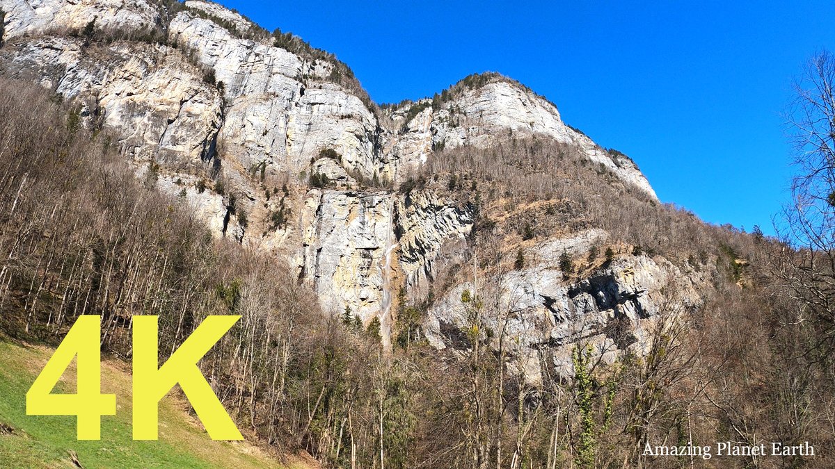 Awesome Seerenbach waterfalls on Youtube: youtube.com/watch?v=6KRJ_O…
#seerenbachfalls #seerenbchfälle #betlis #walensee #switzerland #switzerland4k