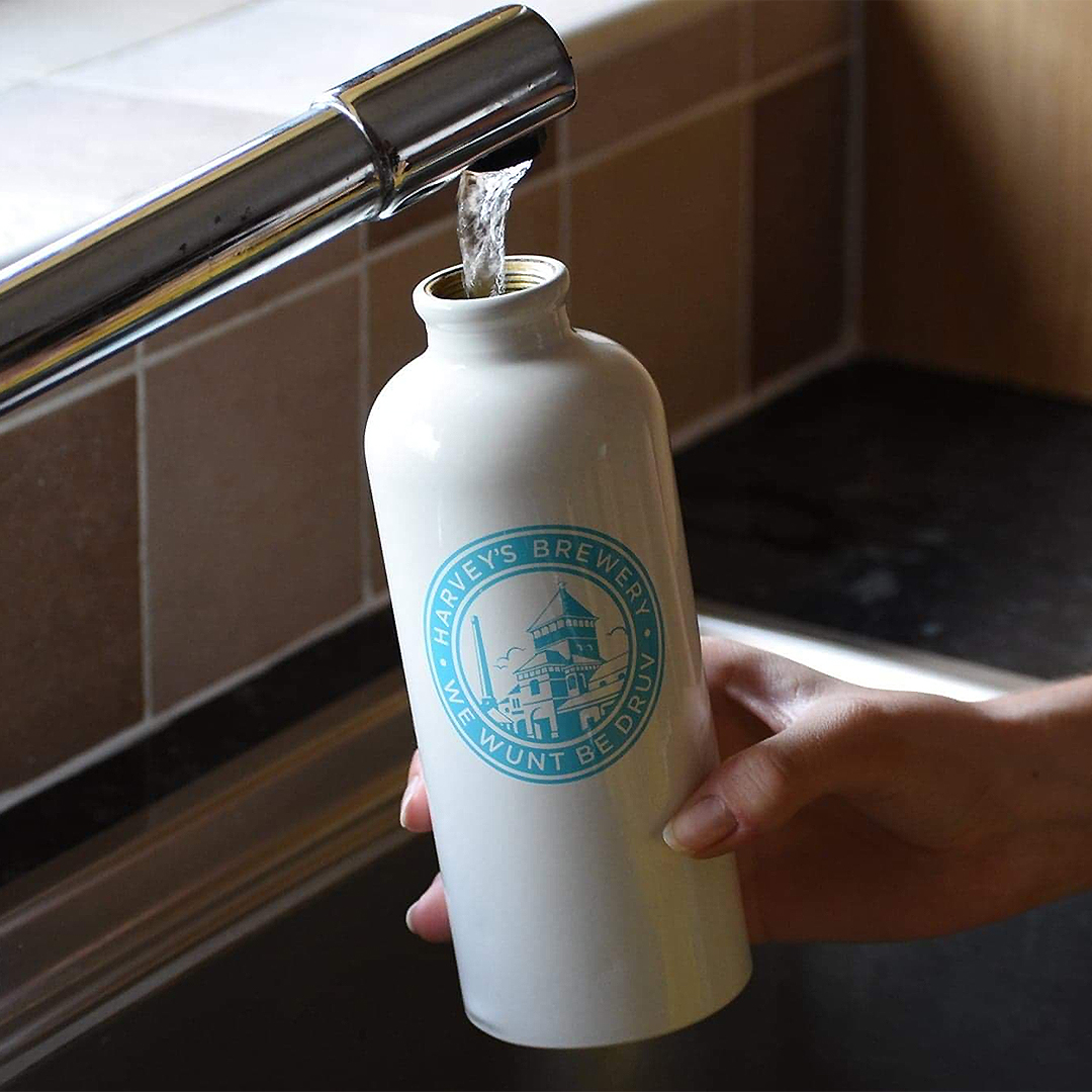 Harveys1790's tweet image. Happy #WorldEnvironmentDay! 🌎

We are big fans of #reusable products, like our #returnablebottles, &amp;amp; reducing consumption of single-use plastic as much as we can.

Heading to our shop today? You can find reusable:
☑️ Beer Containers ☑️ Face Masks ☑️ Water Bottles ☑️ Tote Bags