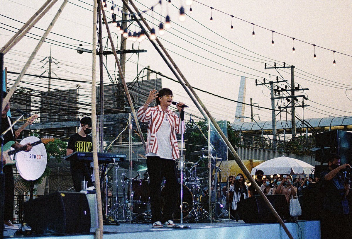 MuonImmanuo's tweet photo. Every moments spent with you is like a beautiful dream come true.

📷: Olympus OM10
🎞: Fotos Film 400

#NONTTANONT #nontfam #MuonsSnap https://t.co/meVexrsWPI