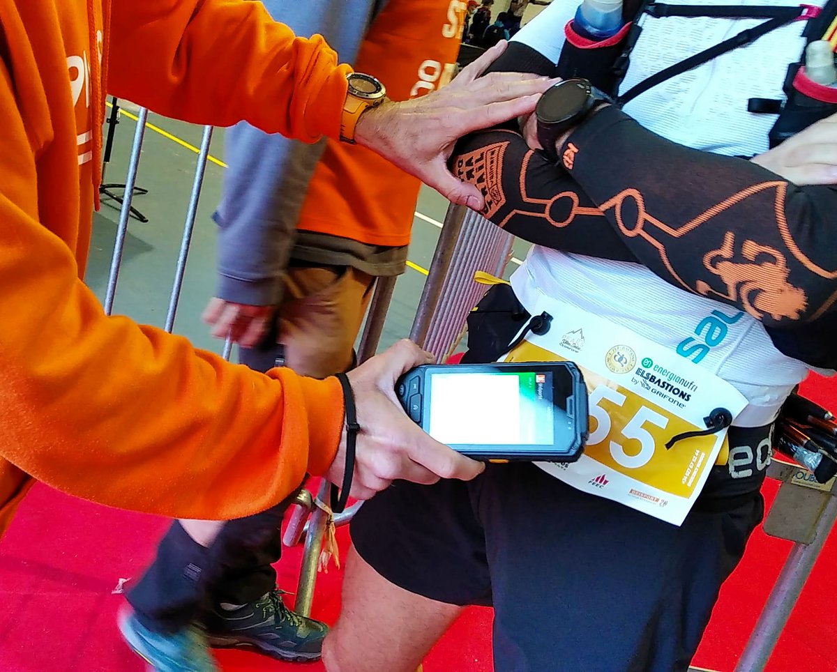 elsbastions's tweet photo. ⏱️ Seguiment en viu Els Bastions by @9hsports ▶️
https://t.co/UzFhd3Ira3
#elsbastions #skyraces #elsetge #elasedio #thesiege #vallderibes #valldenuria #UltresFEEC #PeaksUltraSeriesbyGrifone https://t.co/pu52hnLQqU