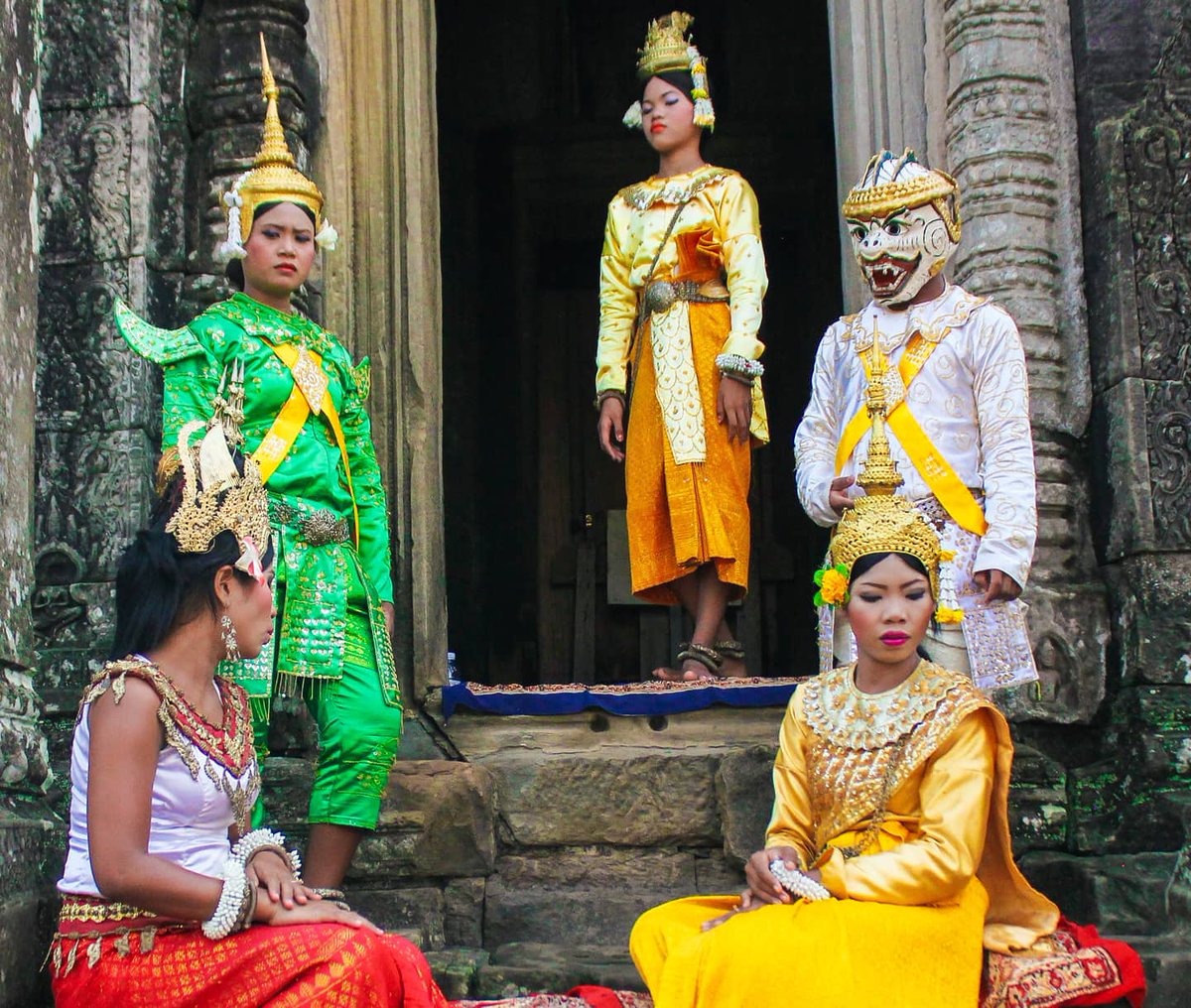 Culture....is a beautiful thang. 

#Cambodia #siemreap #eZrabrown instagram.com/p/CPsL80hhXXP/…