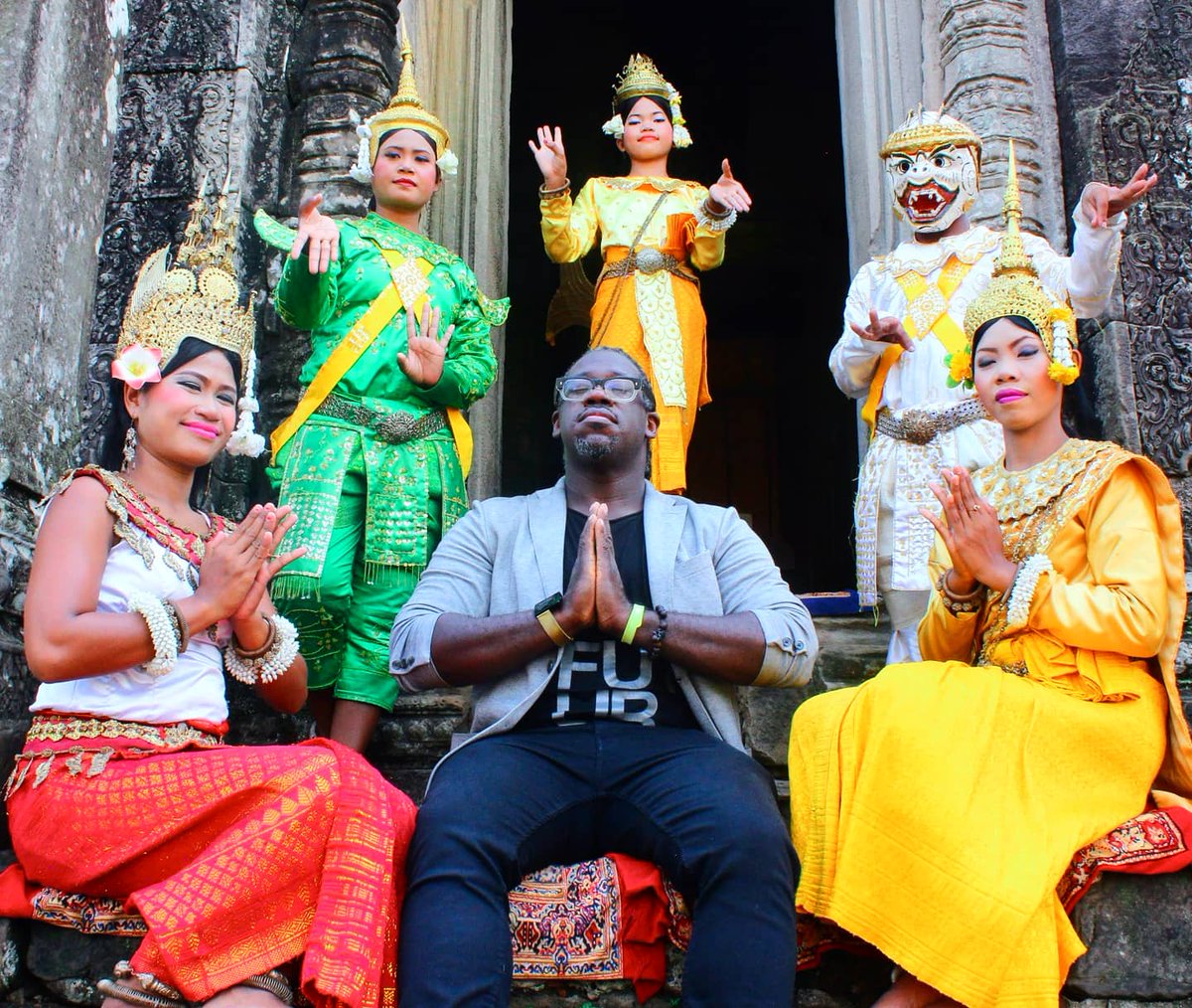 eZra brown tweet media