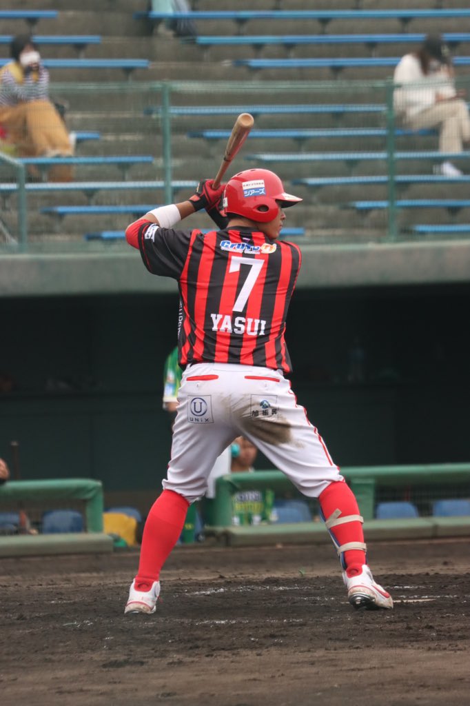 Number_Shot_Kai's tweet photo. インディゴOBの安井勇輝今日3打席終わって先制打含む2安打2打点。観に来て良かったわ
#安井勇輝
#インディゴソックス
#サラマンダーズ https://t.co/fpKb19jZhV