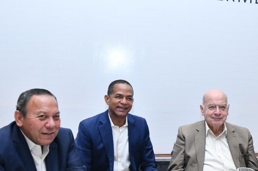 JusticialistaRD's tweet photo. México @jcesarvalentin miembro del CP @PLDenlinea y vicepresidente @copppal_oficial participa en la misión de @CopppalObserva encabezada por Jose Miguel @Insulza exsecretario general @OEA_Oficial
#JulioCesarValentin #COPPPALObserva #EleccionesIntermedias #Mexico
#ValentinEsPLD https://t.co/q4nwHyr0uQ