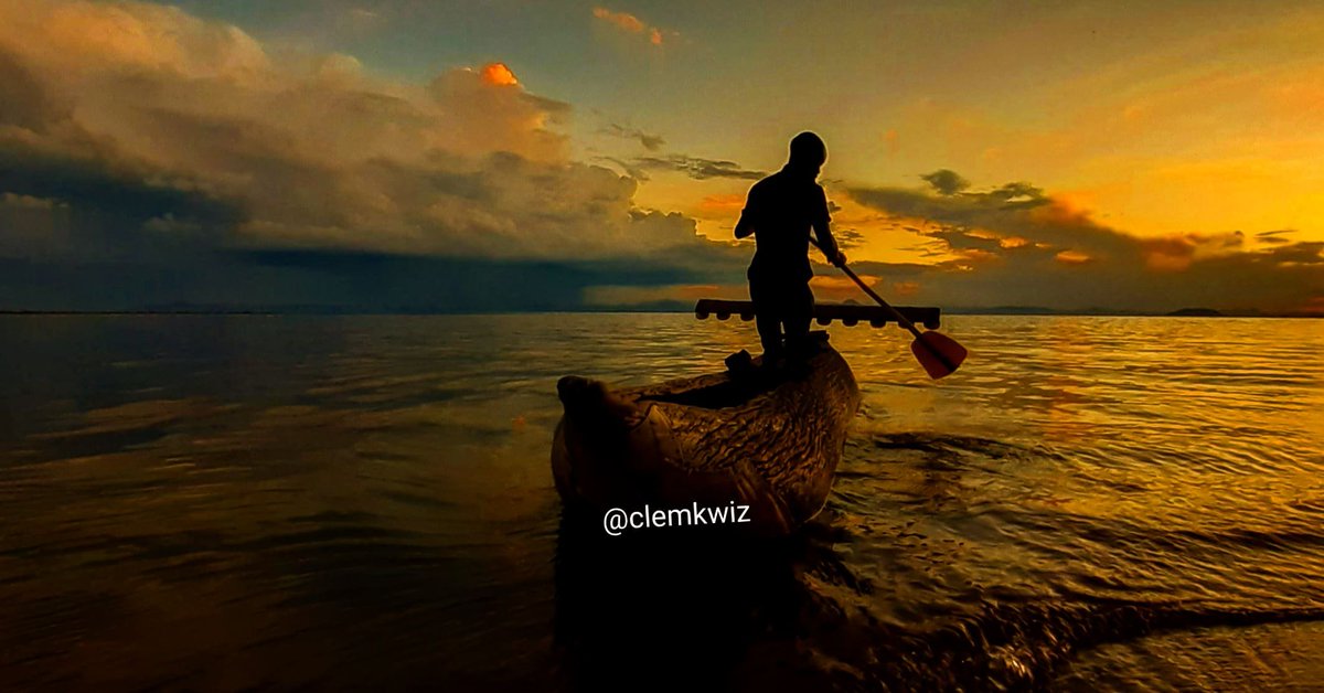ClemKwizFilms's tweet photo. THIS IS MALAWI 🇲🇼 THE WARM HEART OF AFRICA. 
Yesterday evening Lake Malawi sunset scene here at Malindi Bay in Mangochi. 
#LakeMalawi #Malawi #Mangochi #PhonePhotography #SamsungA30 #TheWarmHeartOfAfrica #Sunset https://t.co/yBvdSXT3bz