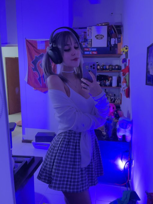 Me gustaron las colitas de hoy 💜 https://t.co/rPuHC54oTl