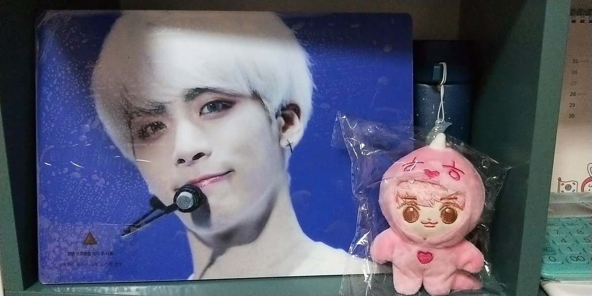 종현액자가 성공적으로 도착했어요! 예쁜 종현이가 먼지 묻기가 아까워서 보호필름을 떼어내지 못했습댱 ㅋㅋ. 오늘을 받아서 너무 즐거웠어! 감사합니다 PS 님 ㅎㅅㅎY <a href="/ps_04080923/">패닉스테이션</a>