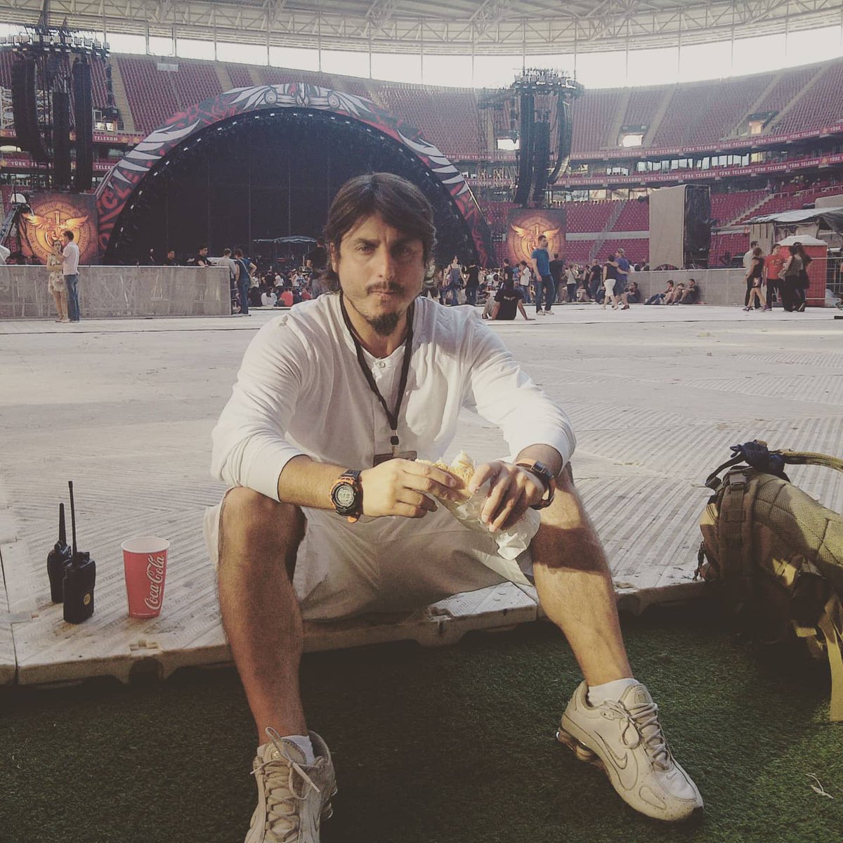 LSALEGEND's tweet photo. 2022 Stad konserlerine hazırmıyız 🤔🤣👌🧿🌟🎤🎶👊

@legendsecurity 
https://t.co/ooq8F1lbtR

#concert #stadyum #stage #star #tv #band #singer #fan #staduim #konser #sahne #şarkıcı #orkestra #hayran #security #güvenlik #bodyguard #crownmanagement #kalabalık #kalabalikyonetimi https://t.co/HYiok5yY9b
