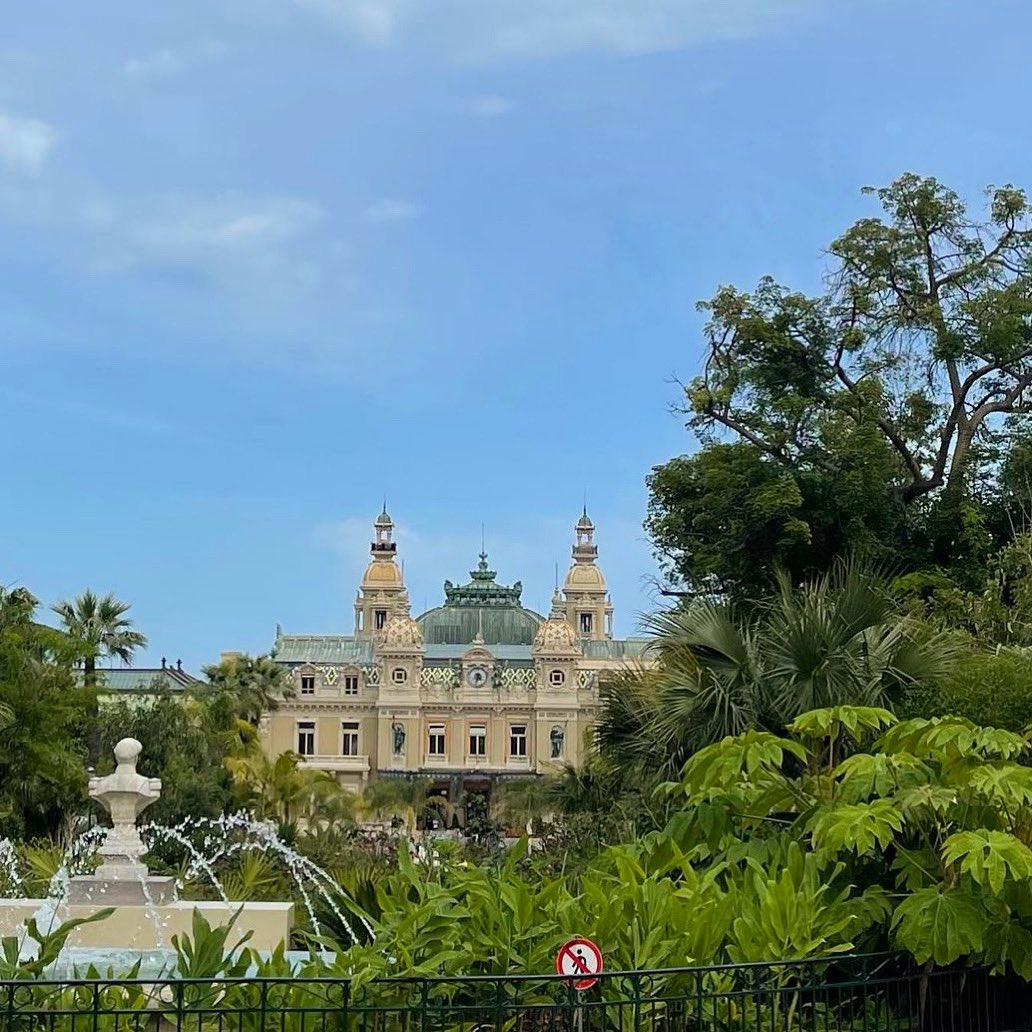 victordemonaco's tweet photo. Happy first weekend of June, the best month before the hustle and bustle of summer ☀️ 🌳
#monaco #montecarlo #victordemonaco https://t.co/snoK7PUgO1