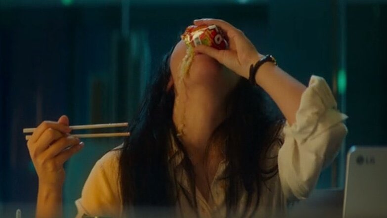 bester_er's tweet photo. ฉันที่นั่งขำบทโบยองน้ำตาไหล คือกียงบอกว่าตอนเล่นคัทบ่อยมากเพราะคริสตัลแสดงตลกมากจนทุกคนหลุดขำกันหมด MC เลยถามว่ากียงว่างั้นคนดูก็จะแยกไม่ออกใช่ไหมว่าตัวละครโบยองเด๋อเพราะการแสดงของคริสตัลหรือเพราะคริสตัลเด๋อจริงๆ 5555555555555555555555555555555555555555555555555555555555555555555 https://t.co/IiEjsOKG4G