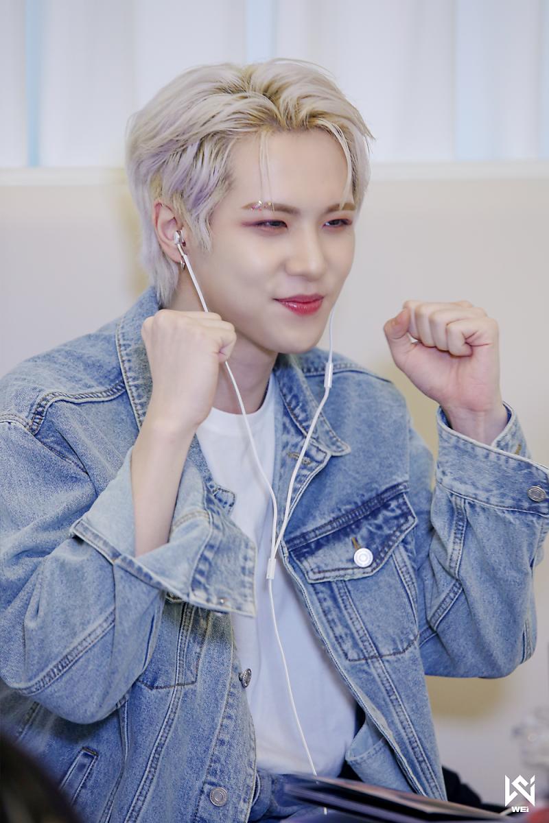 #김동한 #KIMDONGHAN <a href="/WEi__Official/">위아이(WEi)_OFFICIAL</a>