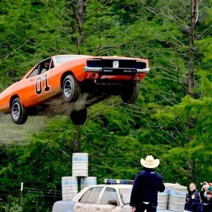 AlbertC97408719's tweet photo. General Lee ~ The Dukes Of Hazzard
#thegenerallee #generallee #thedukesofhazzard #dukesofhazzard #jump #stunt #stuntjump #jumpstunt https://t.co/8scH1McXS2