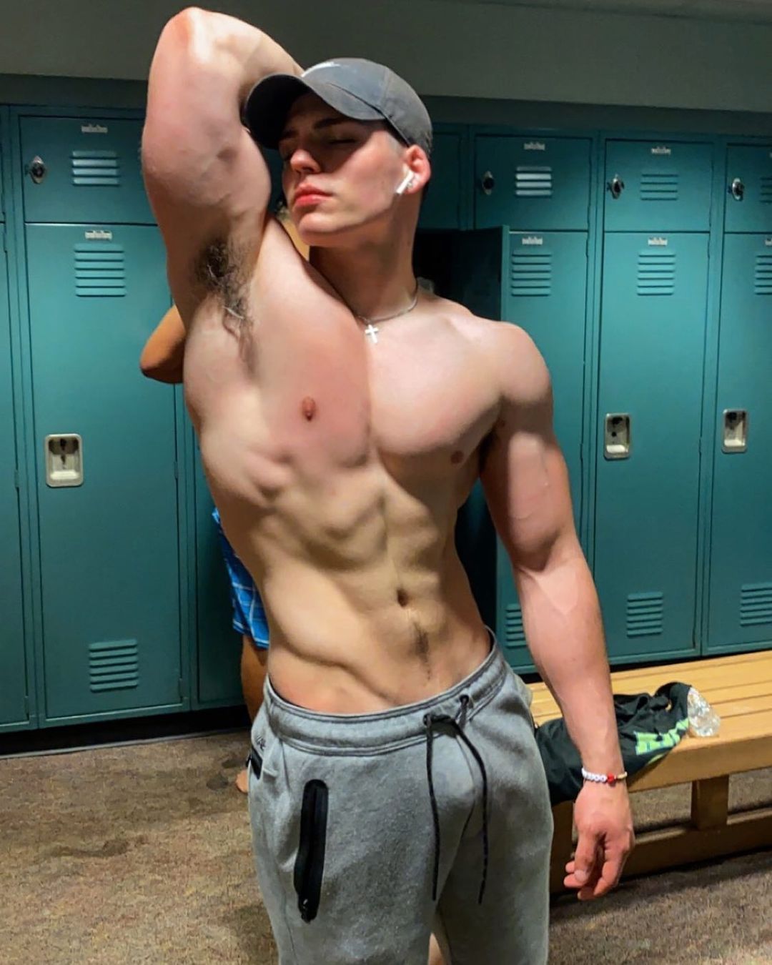 Richard_Hood1984 on Twitter: "@Masc_Form_Ask @AussieManGay1 @thekerrve...