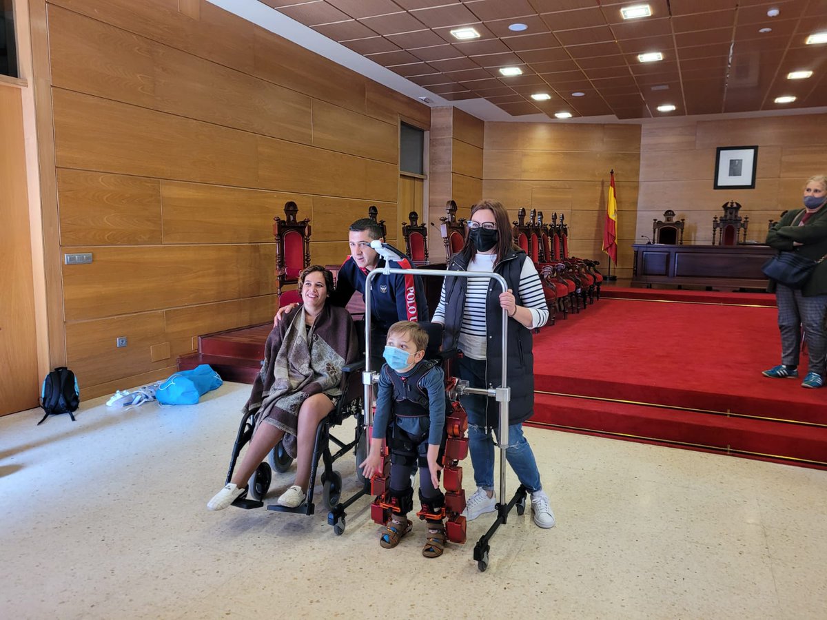 Un dos días de máis emoción da miña vida! Noraboa a Tiago, á súa familia e as persoas que o acompañan neste camiño tan complicado de percorrer: profesionais, amistades e xente que o quere ben! Pero especialmente, noraboa a <a href="/galici_ame/">GaliciAME</a> e a <a href="/merchialvarez87/">Merchi Alvarez</a> por facelo posible!!💪🏼😘