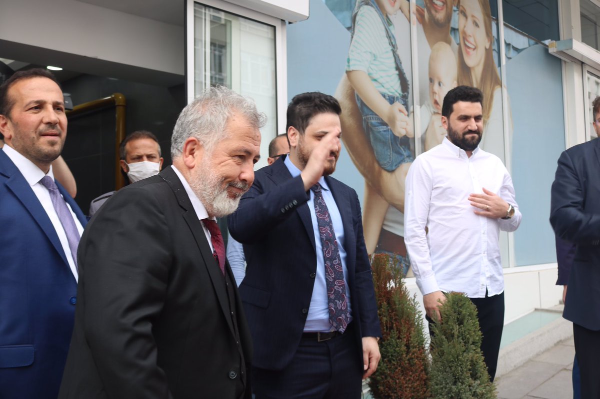 hbasdijital's tweet photo. İstanbul Milletvekili Sn. Prof. Dr. Ümit Özdağ’ın, Genel Başkanımız Sn. Hüseyin Baş’ı ziyaretinden kareler... https://t.co/KYk7jaqgt4