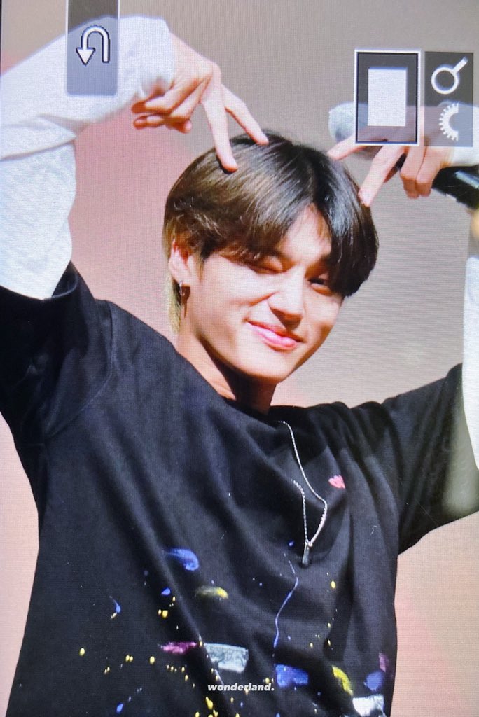 wooyoungupdates's tweet photo. Someone is happy to meet ATINY 🥺🥺🥺🥺🥺🥺🥺🥺 https://t.co/JCFJbrmiJm