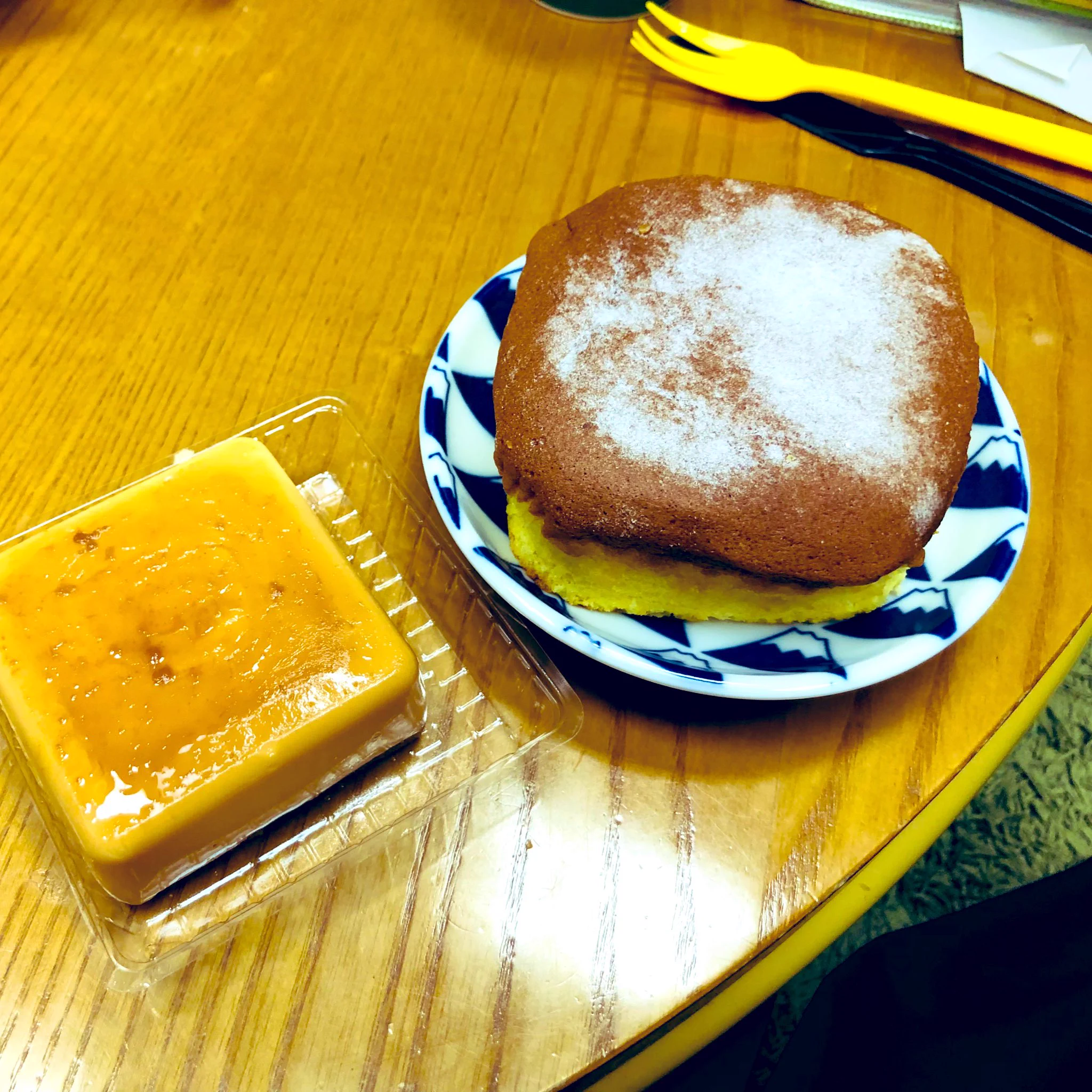 プリンも台湾カステラもどっちも美味しい。こんなのがコンビニで買えて怖い😱  