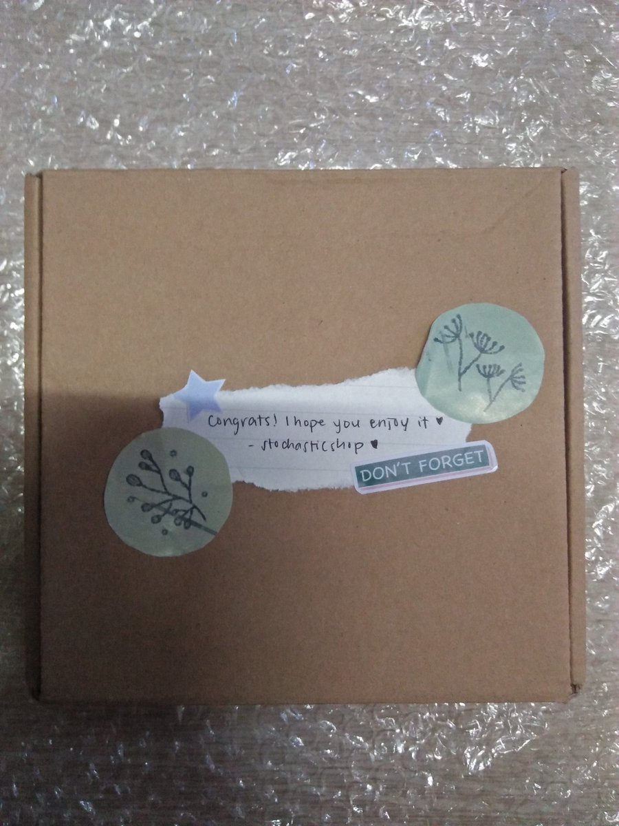 yedamstrash's tweet photo. Mami, sandale kinikilig akoππππ. ANG EFFORT! Hindi ko na talaga alam kung giveaway prize pa ba ito or actual order e, ebarggggg talagaaaaaπ. Tysm po talaga @Stochasticshop ! May God always bless you po and more power po to your shop, have a good day po! #StochasticFeedbacks https://t.co/TgujFfcMmv
