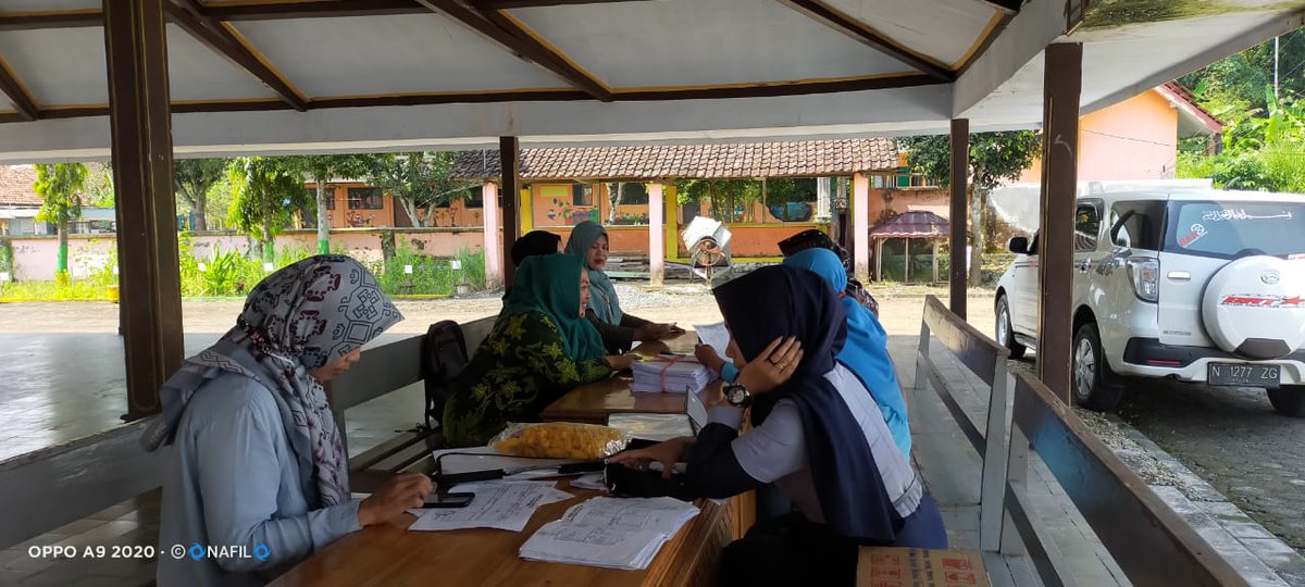 Pemimpin hebat, lahirkan Desa kuat
<a href="/jokowi/">Joko Widodo</a> 
<a href="/halimiskandarnu/">ABDUL HALIM ISKANDAR</a>
@Kemendespdtt
<a href="/ditjenpdp/">Ditjen PDP Kemendes PDT</a>
<a href="/malik_haramain/">malikharamain</a>
<a href="/imansyukri/">Iman Sukri</a>
<a href="/taufikmadjid71/">IG : taufik.madjid</a>
@yusradaridesa 
<a href="/azzameldzikrie/">#SantriIndonesia</a> 
<a href="/tppkemendes/">TPP KEMENDES</a> 
<a href="/BerandadesaID/">#KangenDesa</a>
<a href="/ahmad_dewanto/">Andry Dewanto Ahmad Ahmad</a>
<a href="/Mift4hulMunir/">Miftahul Munir</a>

#GusMenteriSambangDeso
#tppjatim
#tpplumajang