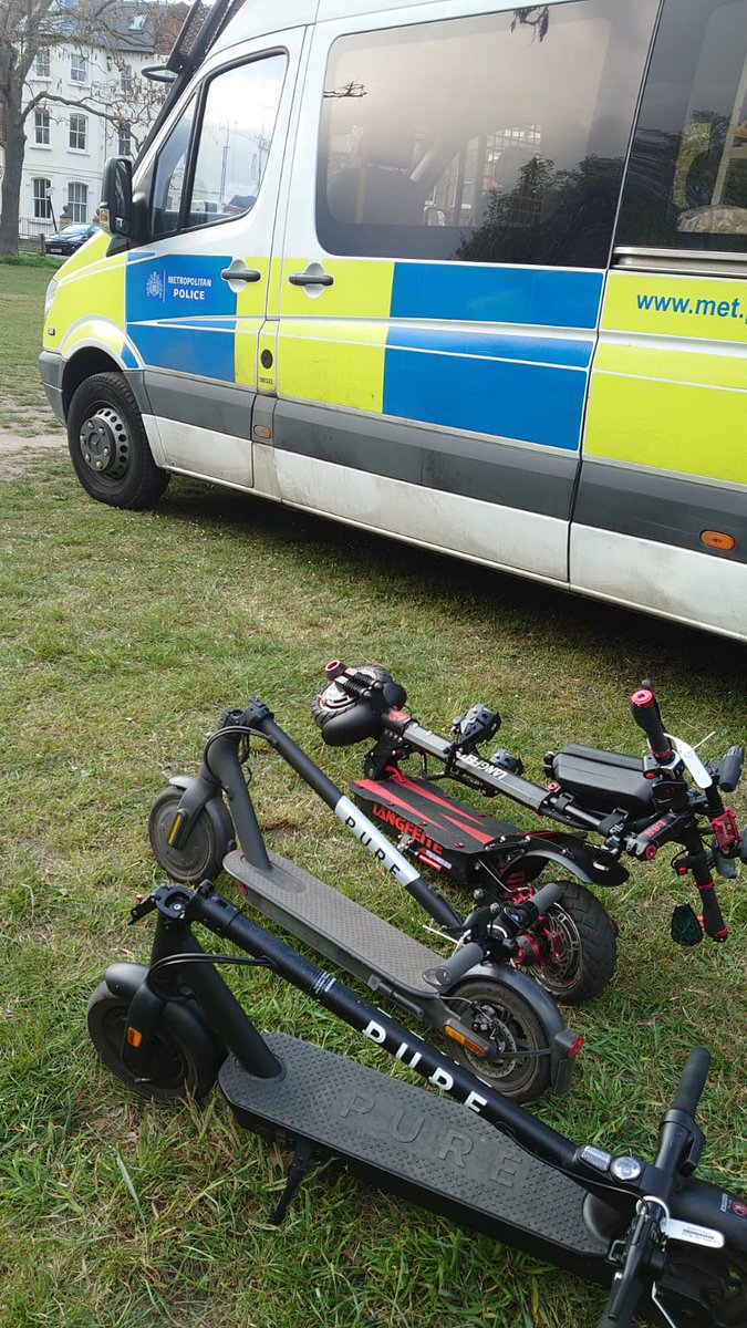 MPSSpecials's tweet photo. Its National Volunteers week as #MscNwProactive are out in force today with over 30 @MPSBarnet @MPSBrent in partnership with officers @VRES denying criminals using our road networks #OpHornet #OpReclaim. https://t.co/wDfpNqOoRs