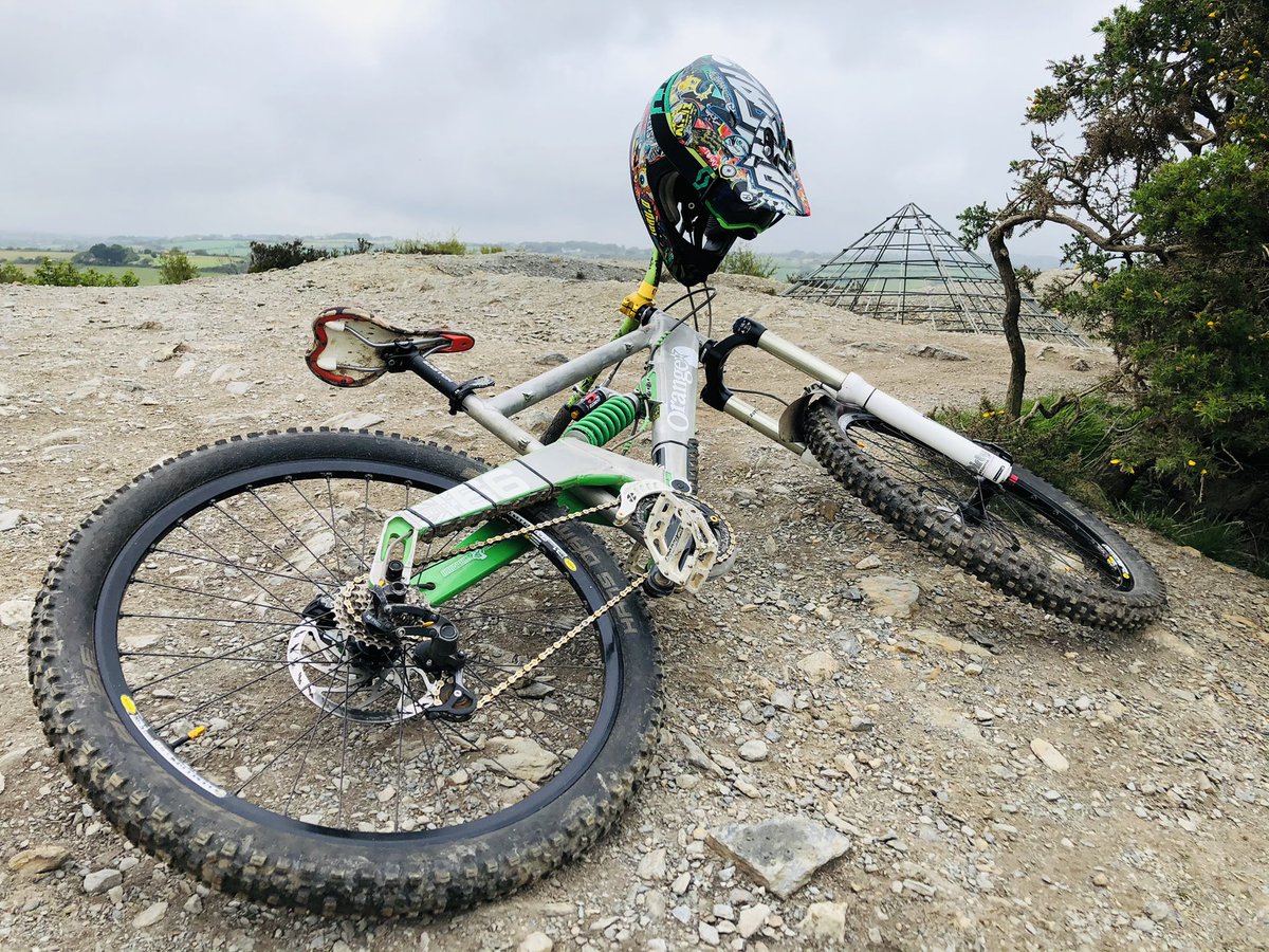 BenGreggWaller's tweet image. Given it was a ‘short’ week on account of the bank holiday it’s felt pretty long... time to blow off some steam.... #iridebikes #firstoneout