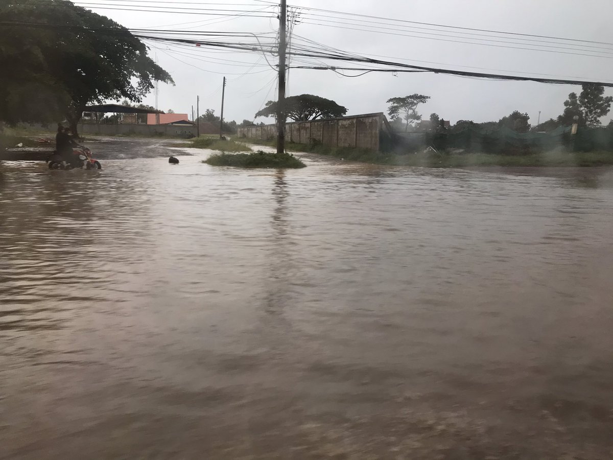 Aoun_K's tweet photo. วังสะพุง-นากลาง ฝนตกหนัก น้ำท่วมถนนเป็นบางช่วง #ฝนตก #วังสะพุง #นากลาง #หนองบัวลําภู #น้ำท่วม https://t.co/L7WuICUszw