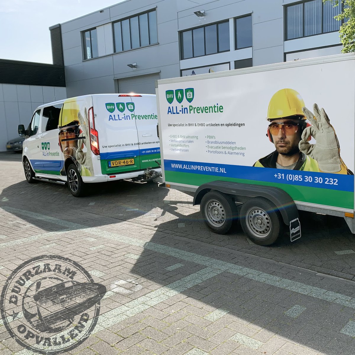 SigncraftNL's tweet image. 👌We mogen weer! Vanaf vandaag kunnen we eindelijk weer naar het museum, de bioscoop en het café. Stap voor stap kan er steeds meer.  Tijd om weer van je te laten zien! @allinpreventie.nl is met deze opvallende belettering klaar om veiligheidsopleidingen te geven op locatie.