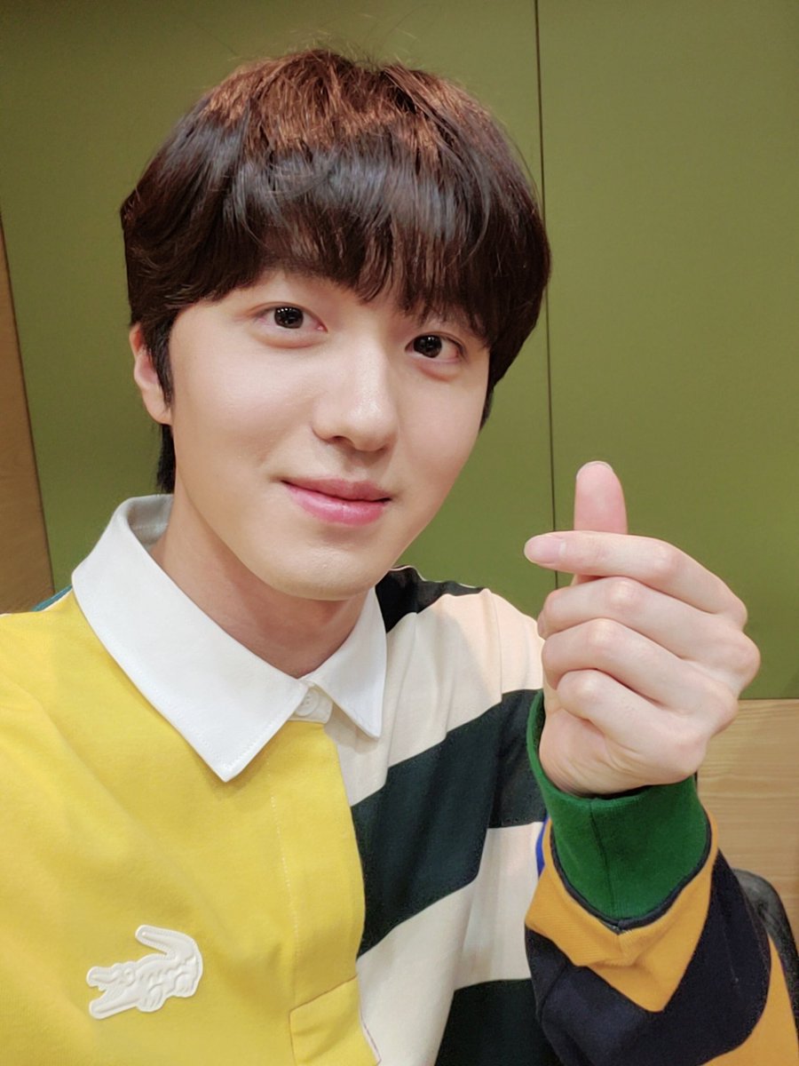 yellow_moonstar's tweet photo. 틀린그림찾깋ㅎㅎ 

Find the difference 😂

#SF9 #CHANI #찬희 #에스에프나인 https://t.co/BtyNPzWxpR