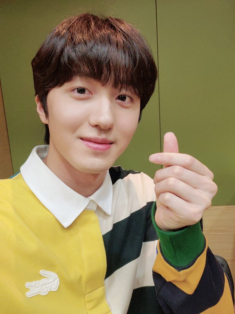 yellow_moonstar's tweet photo. 틀린그림찾깋ㅎㅎ 

Find the difference 😂

#SF9 #CHANI #찬희 #에스에프나인 https://t.co/BtyNPzWxpR