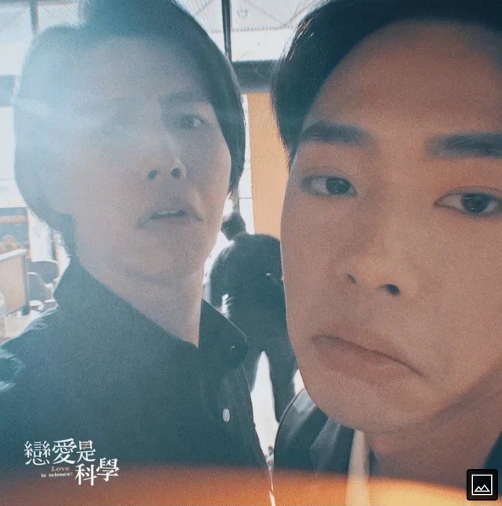 darkabyssgem's tweet photo. Mark and Ouwen being idiots 😂😂😂 #LoveIsScience #MARKLEE #LinYu #andersoncheng #ouwen #taiwanesebl #boyslove #BL https://t.co/weIzmMQnVt