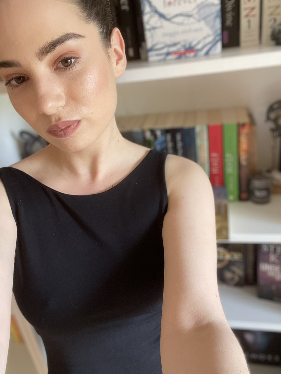 Missing this 😌 with work slowing down due to being in lockdown I am finally getting the chance to edit booktube videos I filmed months ago! What’s everyone been up to #booktube #youtube #books #BookBoost #BookTwitter