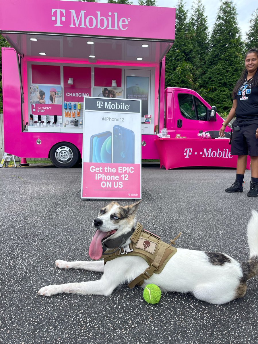 Proud to partner w/ Veterans Bridge Home &amp; Humana, serving military heroes 🇺🇸 

#TMobileGoesLocal #NorthCarolina #VFW