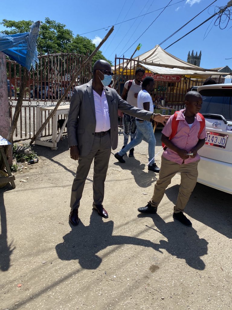 Tova_Hamilton's tweet photo. Trelawny Northern needs to leapfrog into 2021 and it is my belief that projects of this nature will aid in that reality. 

My advocacy continues.....so much more to come for our beautiful space. These are exciting times. 

#RoadtoRecovery #TrelawnyNorthern #PublicWiFi #InchxInch https://t.co/DxD7VuXrFw
