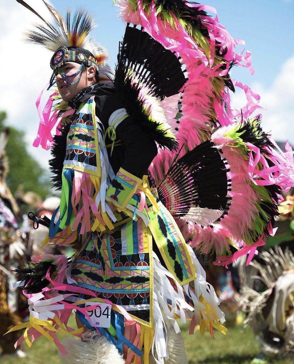 projectlocalluv's tweet photo. Last year we created a series of Ottawa Hidden Gem postcards, one highlighting the @ottawasolstice festival happening virtually this month.
Send a postcard to anyone in Canada for free & celebrate National Indigenous Month in Canada 👉 https://t.co/bjdYSsITEB #ProjectLocalLove https://t.co/RSFHl2hiwF