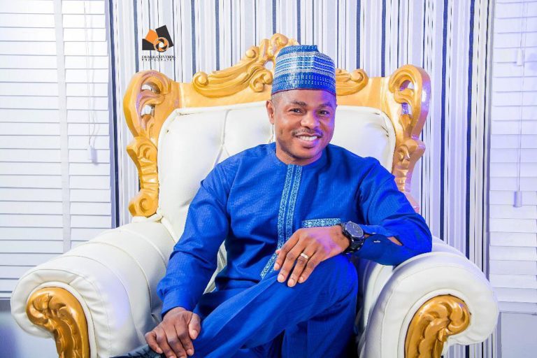 Shutting down Twitter in Nigeria is an attack on democracy and free speech, The Federal Government should review the decision and reverse the ban immediately!
Signed: Yinka Ayefele
#EndSARS  #TwitterBan #BuhariTheDictator #TwitterbaninNigeria