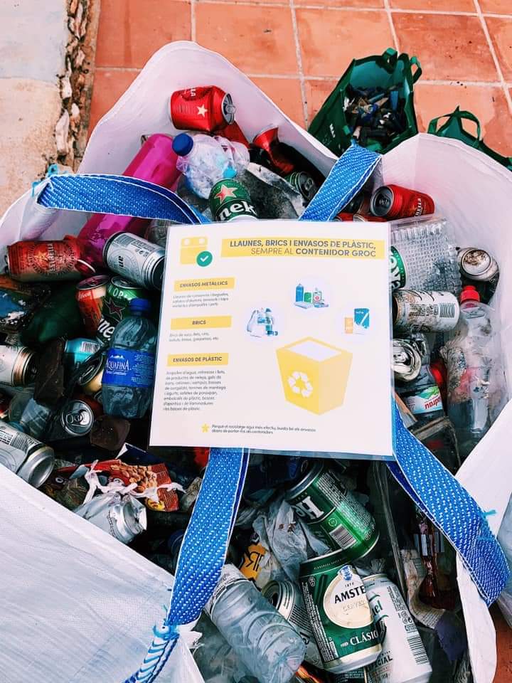 adamtomas's tweet photo. #DiaMundialdelMediAmbient

♻️ @ajamposta ha fet la marxa solidària per la Natura per recollir deixalles per l'entorn natural del Montsià amb 40 participants

🥤 plàstics, botelles, llaunes i envasos
🍾 vidre
📺 voluminosos
🧱 Runa
🧨 Cartutxos

@MarcFornos @BonfillCarla
@nurmarco https://t.co/zRMaravSVe