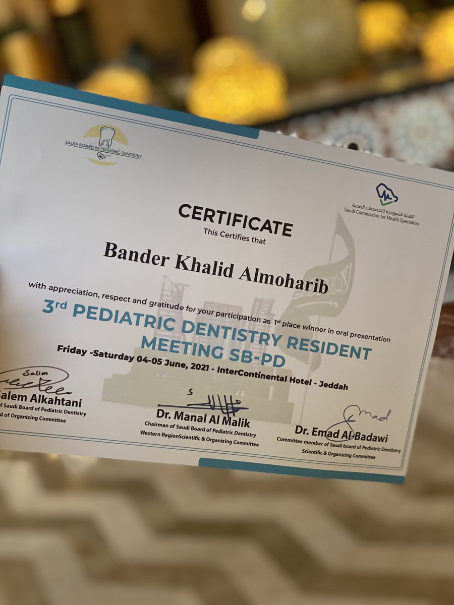 الحمدلله ماتناهى دربٌ ولا ختم جهدٌ ولا تم سعيٌ إلا بفضله
الحمدلله على التمام ❤️
تم بحمد الله حصولي على المركز الاول لأفضل الحالات الإكلينيكية في يوم الطبيب المتدرب لتخصص أسنان الأطفال على مستوى المملكة 🥇
كانت تجربة مُثرية ومُلهمة فكل الشكر للقائمين عليها 🙏🏻