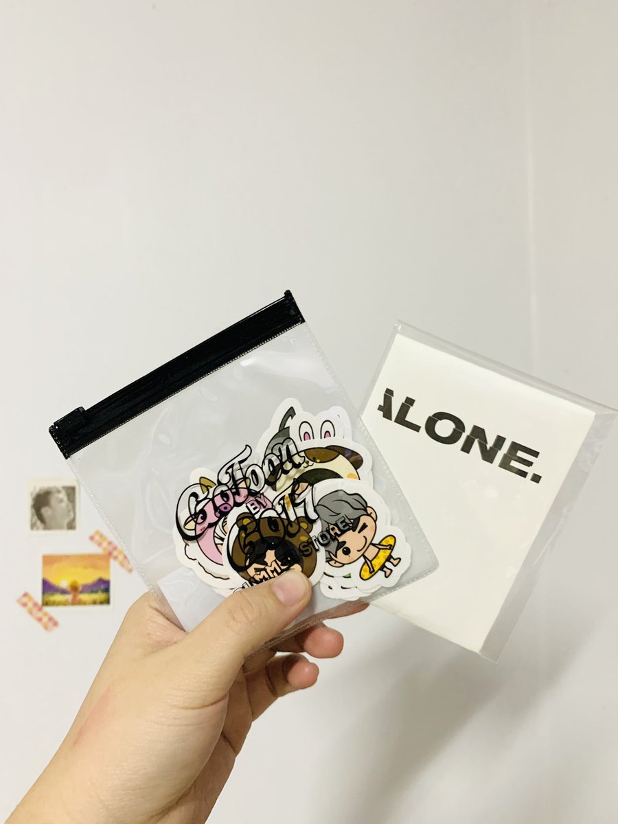 Simderskin's tweet photo. พร้อมส่ง
Polaroid film set A 
/ 500 บาท รวมส่ง

Striker gotoon GOT7
/350 บาท รวมส่ง

DM ได้เลยค่ะ

#ตลาดนัดอากาเซ #ตลาดนัดgot7 
#Def #JAEBEOM #JAYB #SWITCHITUP #Def_First_Exhibition #GOTOON_BY_GOT7 https://t.co/dy9h5TB5O4