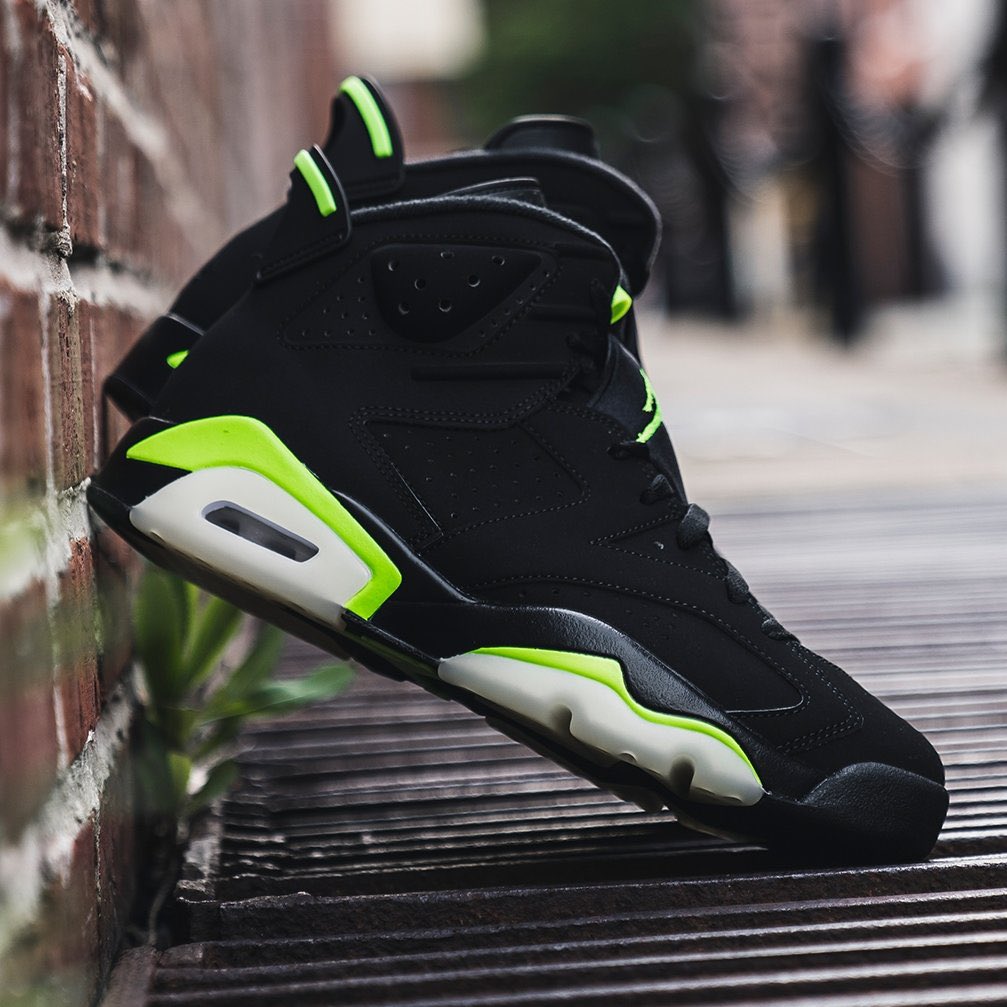 black and lime jordan 6