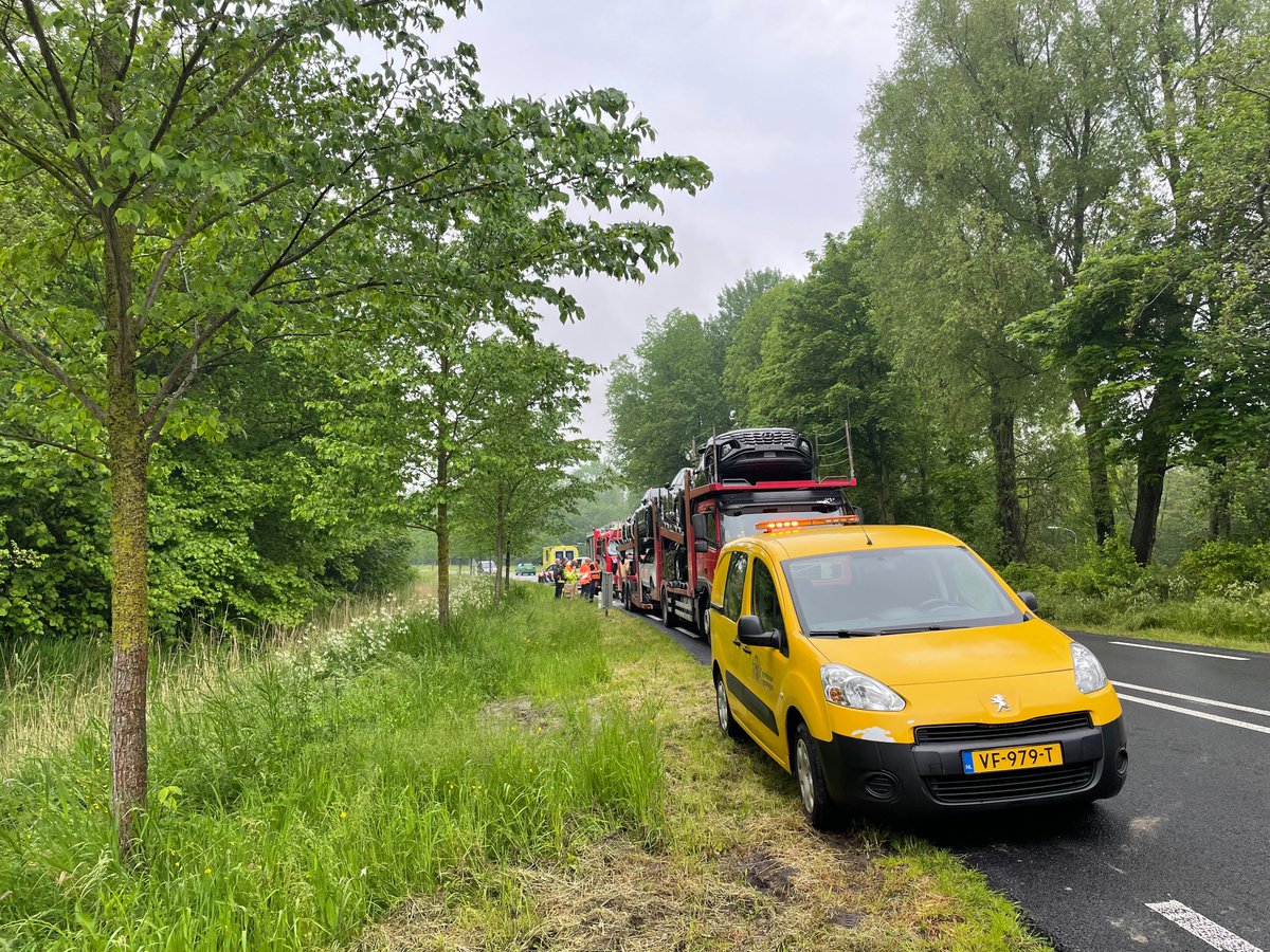 Ongeval met brandweerauto op weg naar grote brand..