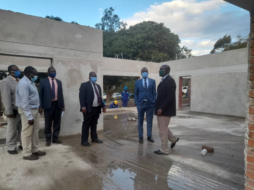 ManicalandS's tweet photo. The MHTESTD, Prof. Murwira paid a courtesy visit to the Manicaland State University of Applied Sciences incoming founding Vice-Chancellor, Professor Albert Chawanda on Wednesday 2 June 2021. https://t.co/w31lgJYf9C