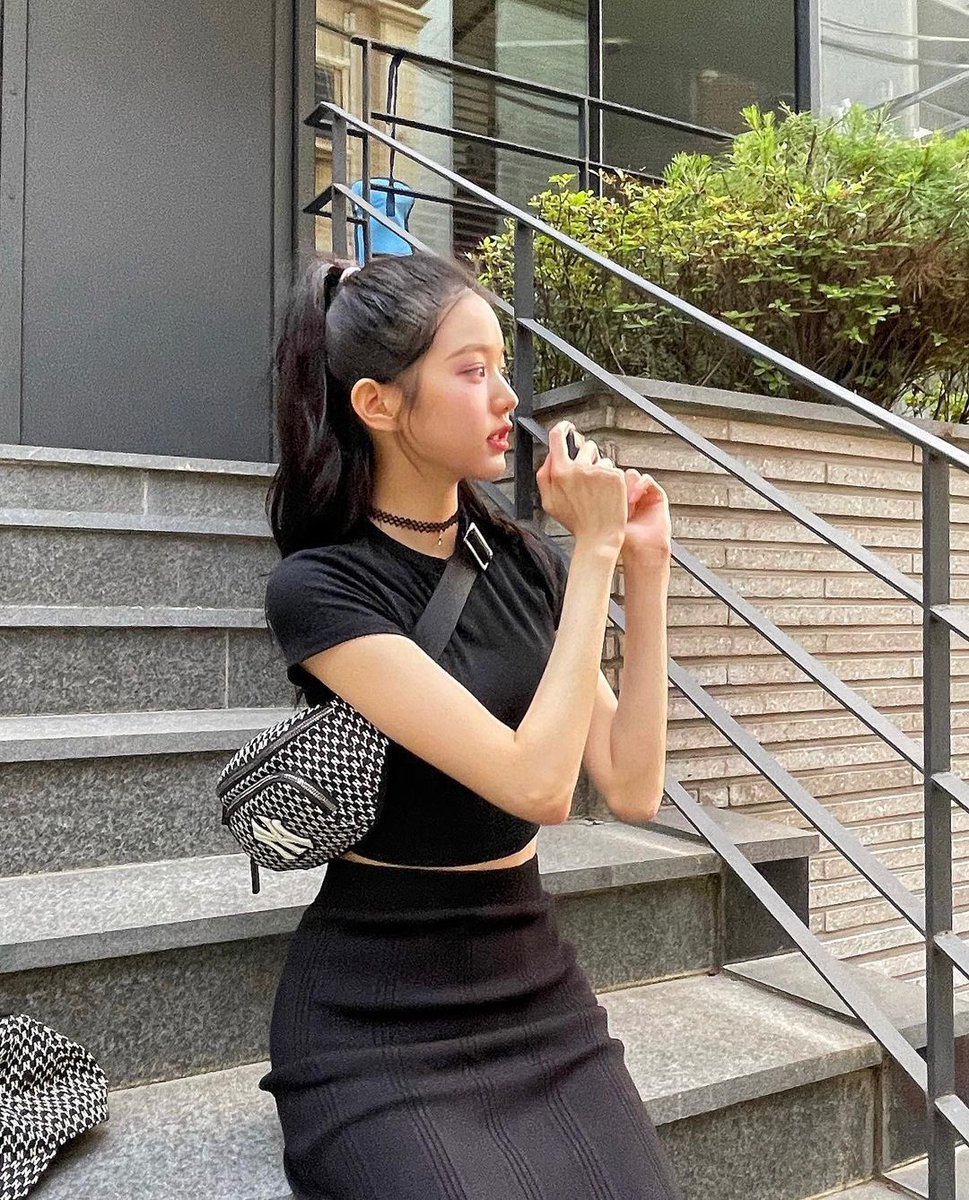 wonyoung pics tweet media