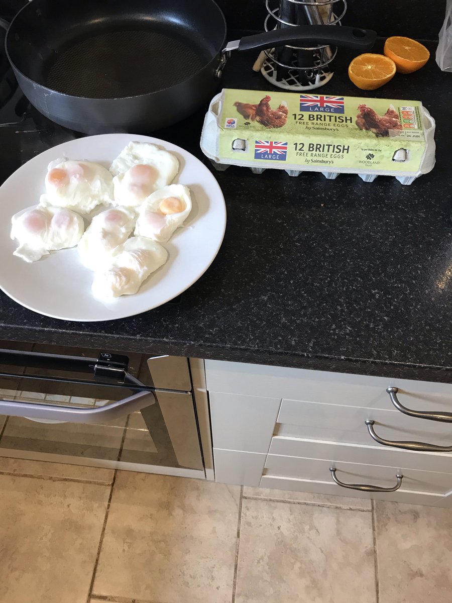 What are the chances of 6 double yolkers in a row?! There are still 6 in the box - we may have to live stream tomorrow morning's breakfast <a href="/sainsburys/">Sainsbury's</a> <a href="/numberphile/">Numberphile</a> <a href="/3blue1brown/">Grant Sanderson</a> <a href="/bbcnews/">BBC News (UK)</a> <a href="/mashable/">Mashable</a>  #six2yolkers #PhotoOfTheDay #Amazing #noeggpunsplease