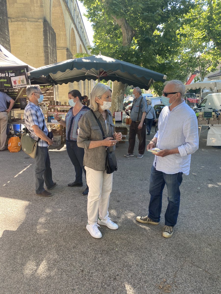 deverbizier's tweet photo. J’ai eu le plaisir de te croiser et revoir @maudbodkin @FredericArene et @patrickrivas79 au marché  #Arceaux je souhaite à @maudbodkin une réussite dans son projet qui me semble plein de logique et bienveillant pour les #citoyensMontpellierains https://t.co/7CJqVDOm7f